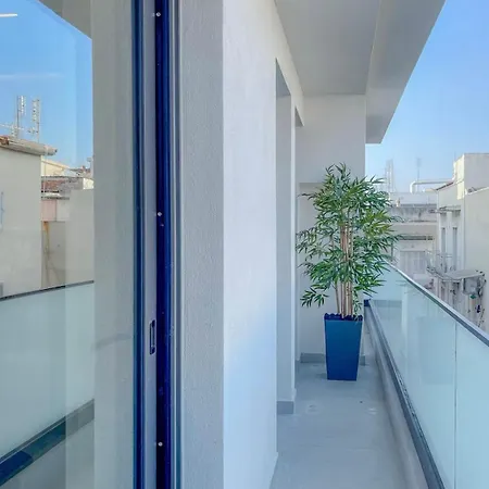El Luxury Apartment